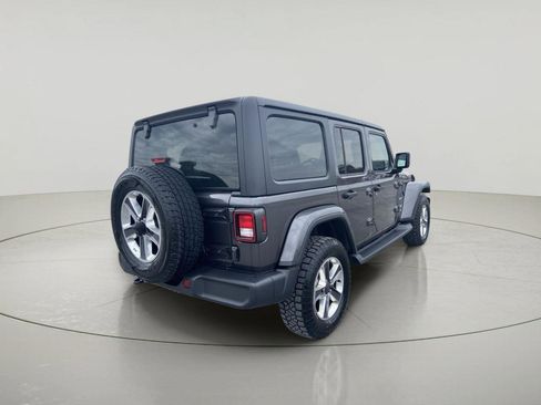 Used 2021 Jeep Wrangler Unlimited Sahara AWD/4WD image 3