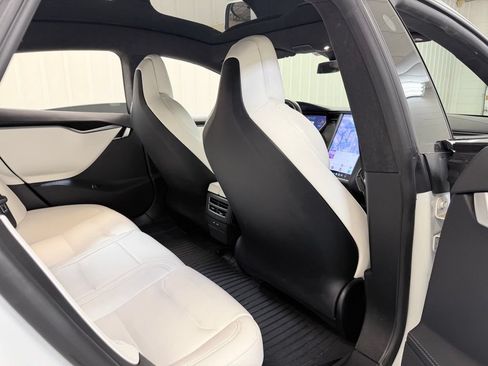 Used 2020 Tesla Model S Performance AWD/4WD image 34