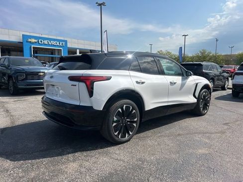 New 2025 Chevrolet Blazer EV RS image 3