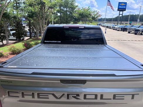 Used 2021 Chevrolet Silverado 1500 RST w/ LPO, Blackout Package AWD/4WD image 10