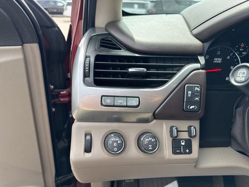 Used 2019 Chevrolet Tahoe Premier AWD/4WD image 12