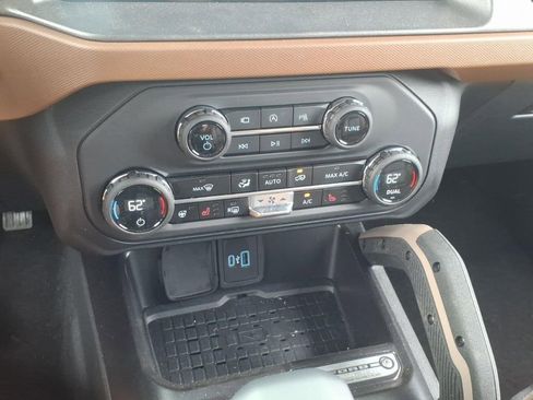 New 2024 Ford Bronco Outer Banks AWD/4WD image 23