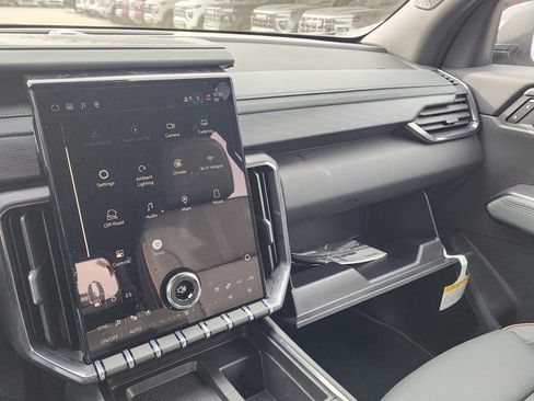 New 2026 GMC Acadia AT4 w/ Luxury Package image 37