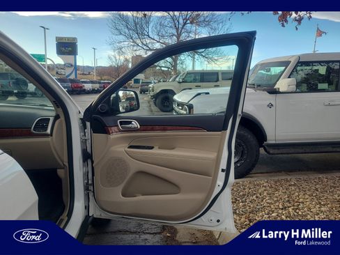 Used 2013 Jeep Grand Cherokee Limited w/ Trailer Tow Group image 16