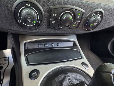 Used 2005 BMW Z4 3.0i RWD image 28