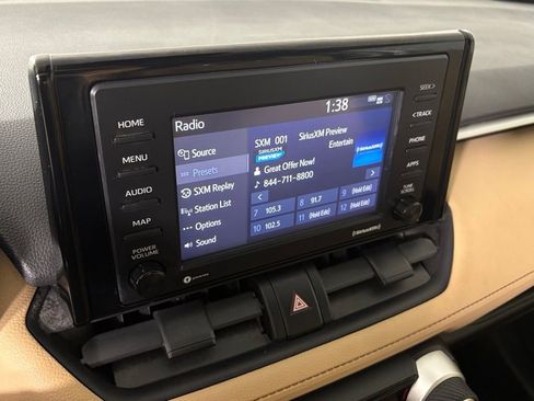 Used 2021 Toyota RAV4 XLE image 27