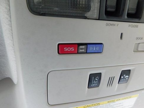 Used 2016 Subaru Crosstrek 2.0i Limited image 37