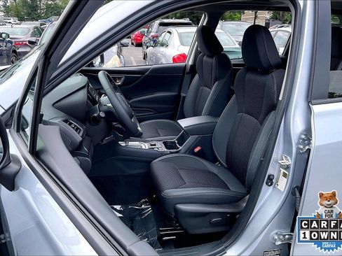 Certified 2023 Subaru Forester Premium AWD/4WD image 9