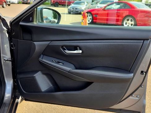 Used 2024 Nissan Sentra SV FWD image 46