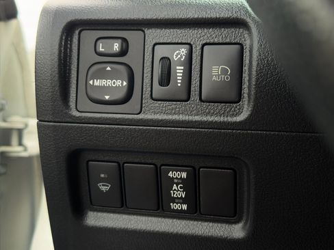 Used 2020 Toyota 4Runner Limited AWD/4WD image 31