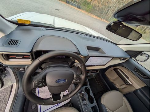 New 2026 Ford Maverick Lariat w/ 4K Tow Package image 13