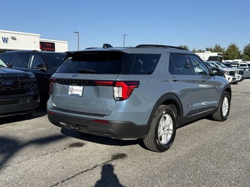 Certified 2025 Ford Explorer Active image 5
