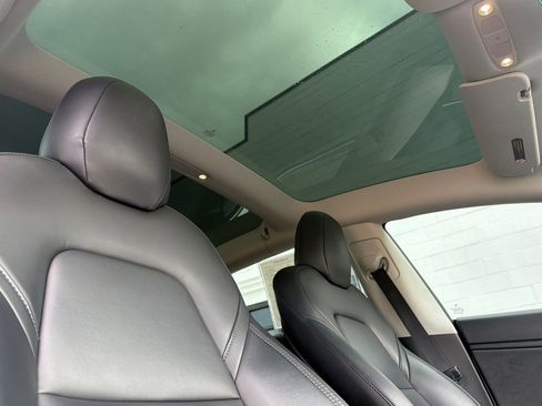 Used 2019 Tesla Model 3 Standard Range Plus RWD image 16