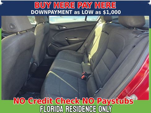Used 2019 Chevrolet Cruze LT w/ Convenience Package FWD image 5