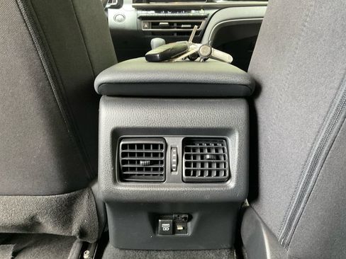 Used 2025 Toyota Camry LE FWD image 23