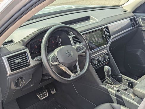 Used 2023 Volkswagen Atlas SEL R-Line AWD/4WD image 12