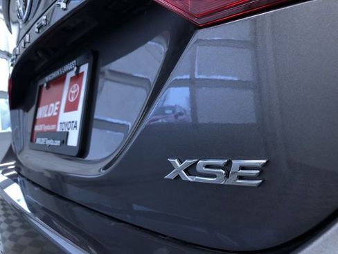 Used 2018 Toyota Camry XSE w/ Driver Assist Package image 18