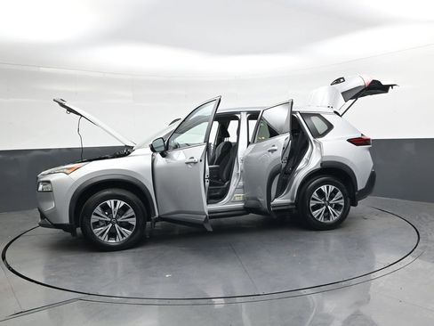 Used 2022 Nissan Rogue SV image 43