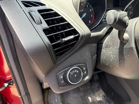 Used 2017 Ford Escape SE AWD/4WD image 9
