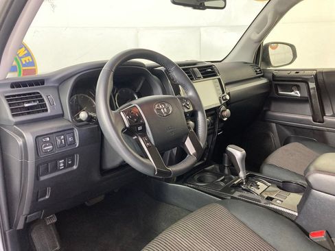 Used 2024 Toyota 4Runner TRD Off-Road AWD/4WD image 15