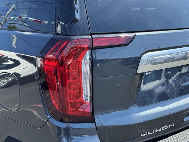 Used 2021 GMC Yukon XL Denali w/ Denali Ultimate Package AWD/4WD image 29