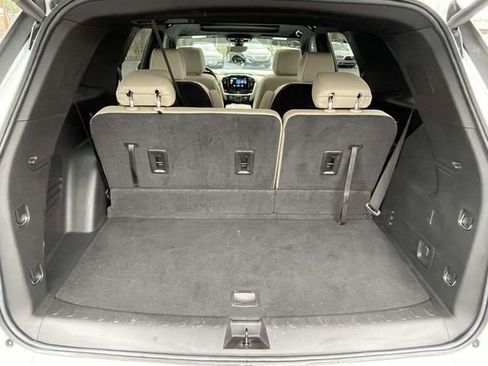 Certified 2023 Chevrolet Traverse Premier image 11