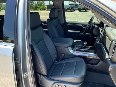 Used 2025 Chevrolet Silverado 1500 LTZ AWD/4WD image 16