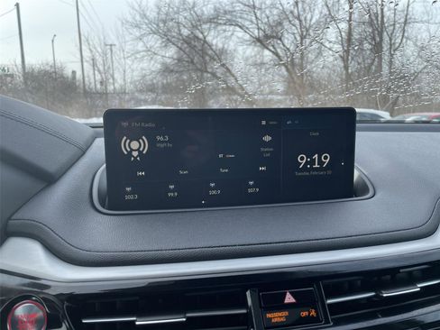 Used 2023 Acura MDX SH-AWD image 17