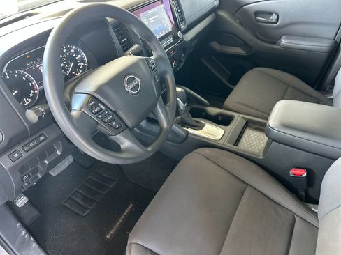 Used 2022 Nissan Frontier S image 9