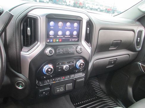 Used 2020 GMC Sierra 1500 SLT w/ X31 Off-Road Package image 29