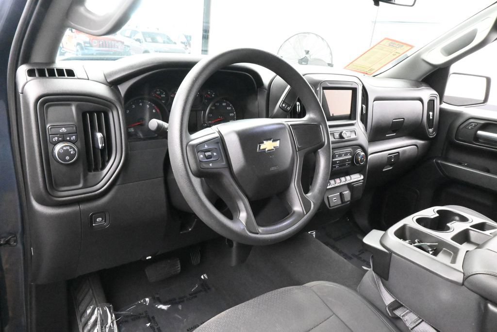Used 2019 Chevrolet Silverado 1500 Custom w/ Custom Value Package RWD image 11