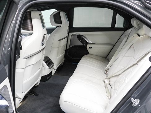 New 2026 BMW i7 eDrive50 RWD image 17