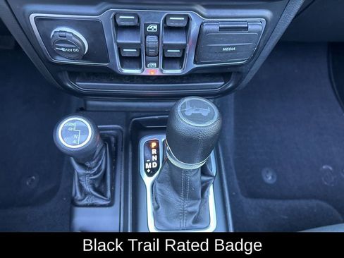 Used 2022 Jeep Wrangler Unlimited Sport image 29