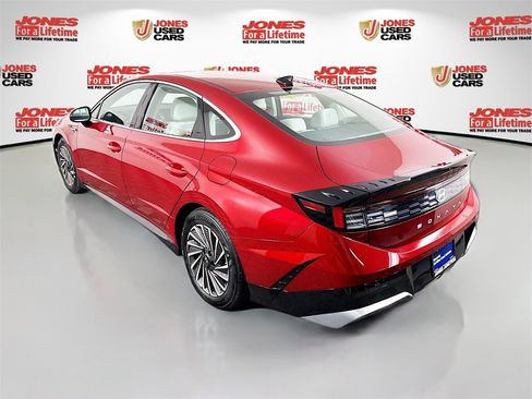 Certified 2024 Hyundai Sonata SEL image 2