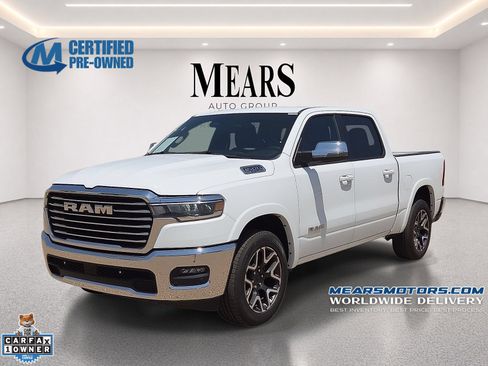 Used 2025 RAM 1500 Laramie AWD/4WD image 1