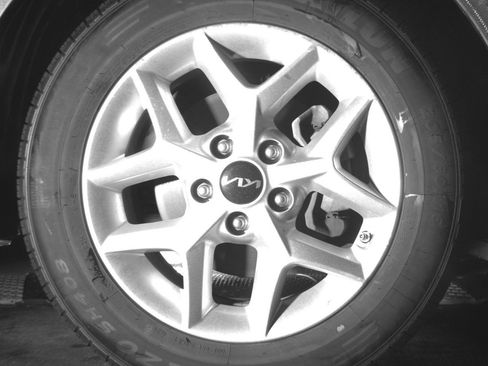 Used 2025 Kia Soul LX w/ LX Technology Package image 13