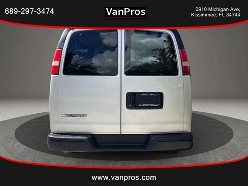Used 2016 Chevrolet Express 2500 LS RWD image 4