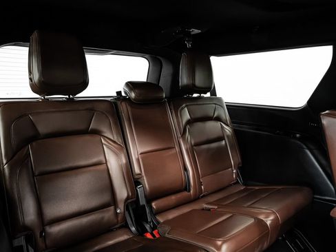 Used 2025 Lincoln Navigator Reserve AWD/4WD image 37