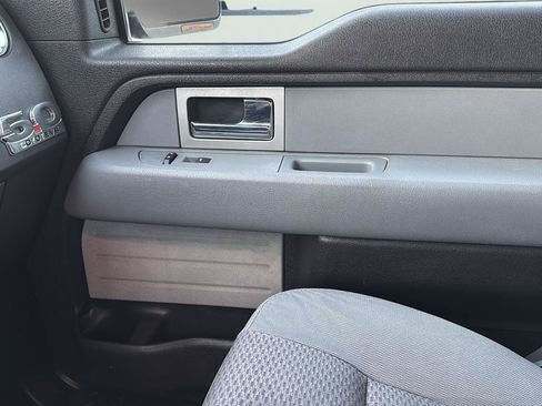 Used 2011 Ford F150 XLT w/ XLT Chrome Pkg image 17