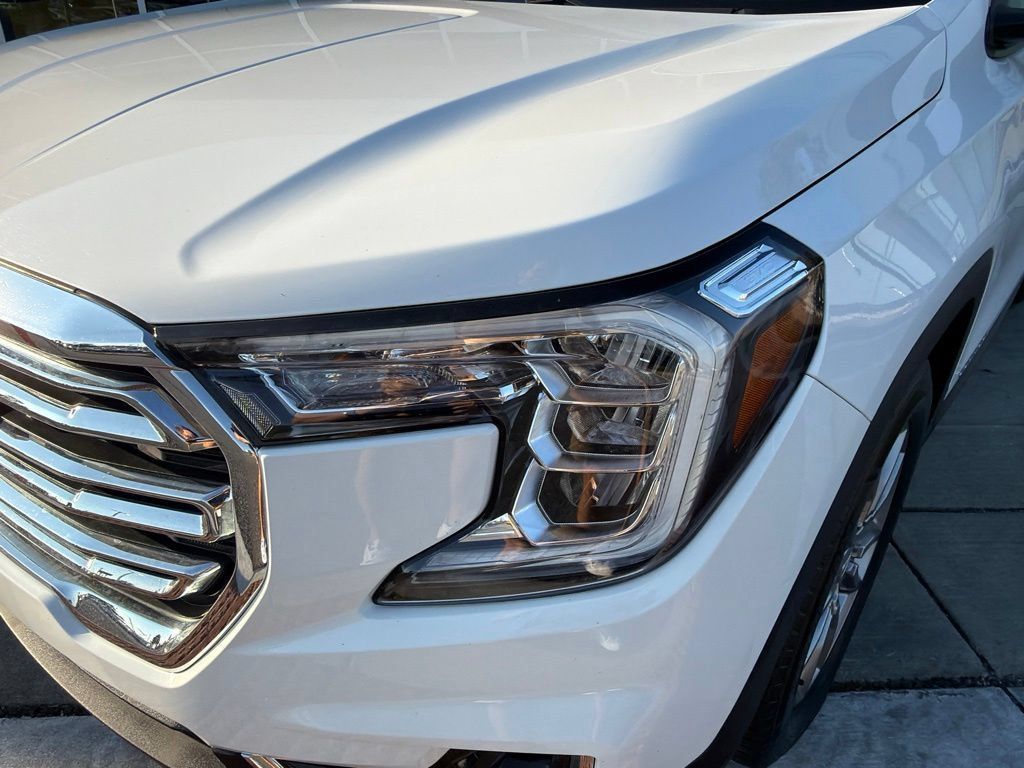 Used 2023 GMC Terrain SLT FWD image 12