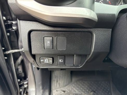 Certified 2021 Toyota Tacoma SR5 image 24