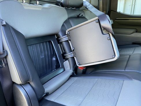 Used 2024 Chevrolet Silverado 1500 ZR2 w/ Technology Package image 29