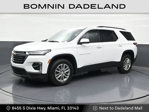 Used 2023 Chevrolet Traverse LT FWD image 1