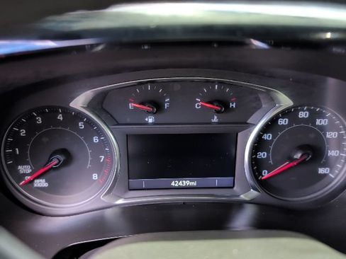 Used 2023 Chevrolet Traverse RS AWD/4WD image 12