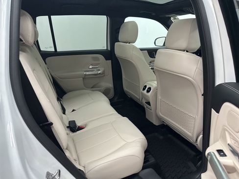 Used 2026 Mercedes-Benz GLB 250 image 26