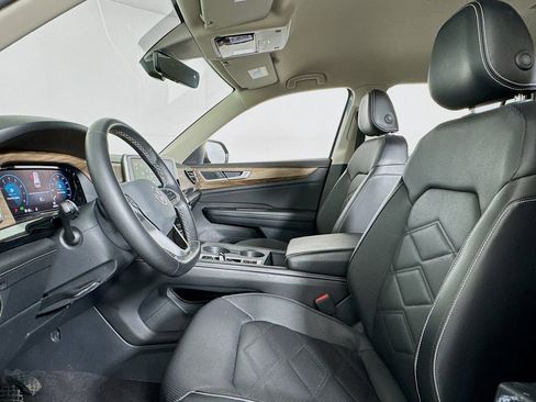 Used 2024 Volkswagen Atlas SE FWD image 10