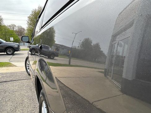 Used 2016 Dodge Grand Caravan SXT w/ Rear Park Assist Package FWD image 11