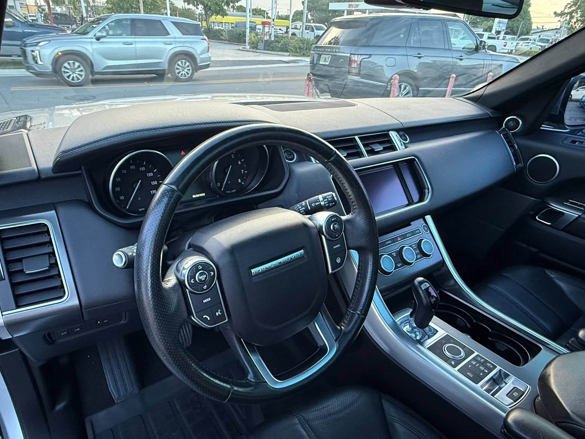 Used 2016 Land Rover Range Rover Sport SE AWD/4WD image 11