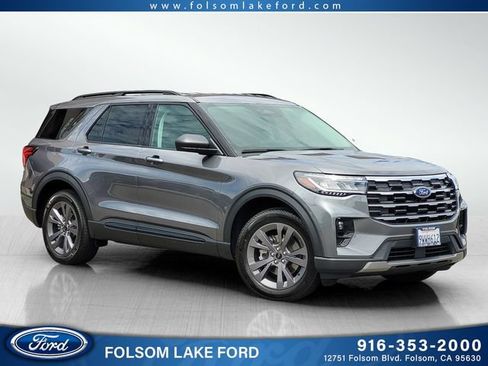 Used 2026 Ford Explorer Active w/ Active Comfort Package AWD/4WD image 1