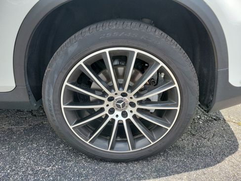 Used 2017 Mercedes-Benz GLC 300 image 28